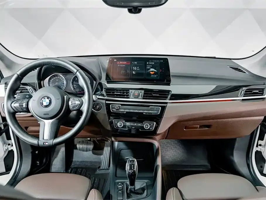 BMW X1 — фото 7