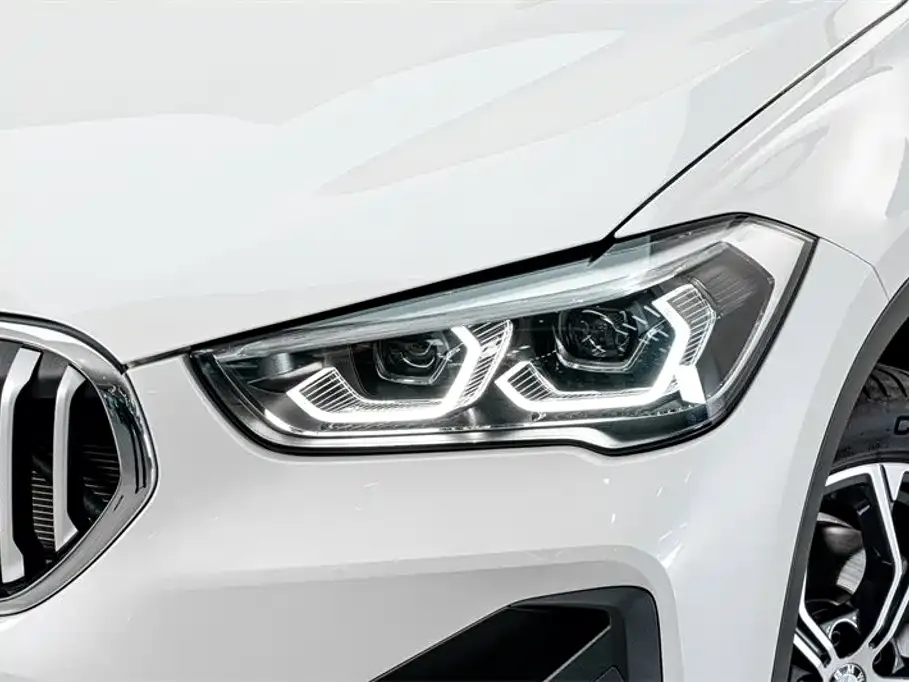 BMW X1 — фото 6