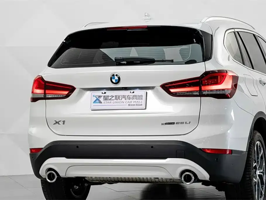 BMW X1 — фото 8