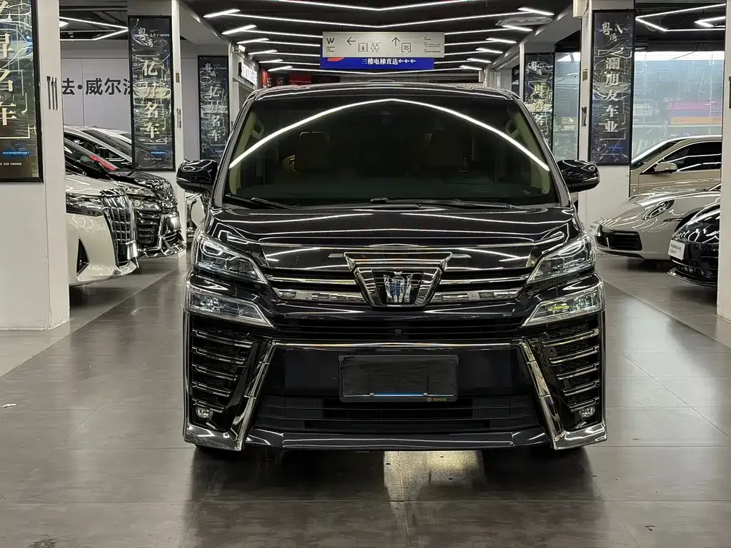 Toyota Vellfire — фото 6