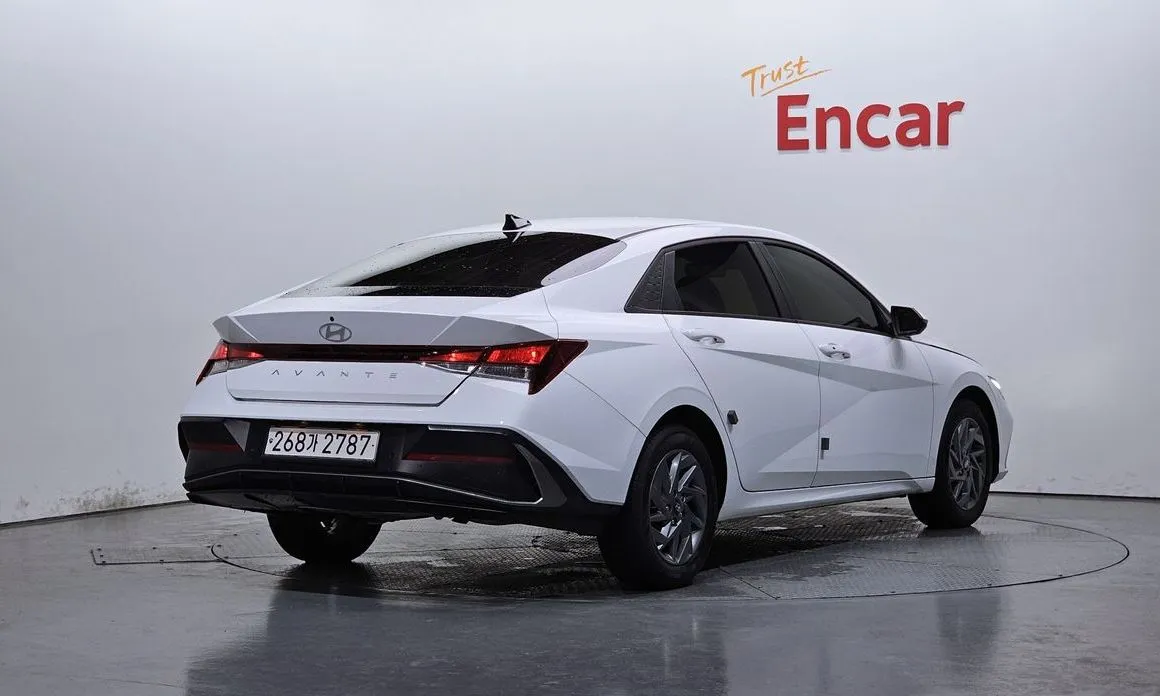 Hyundai AVANTE — фото 4
