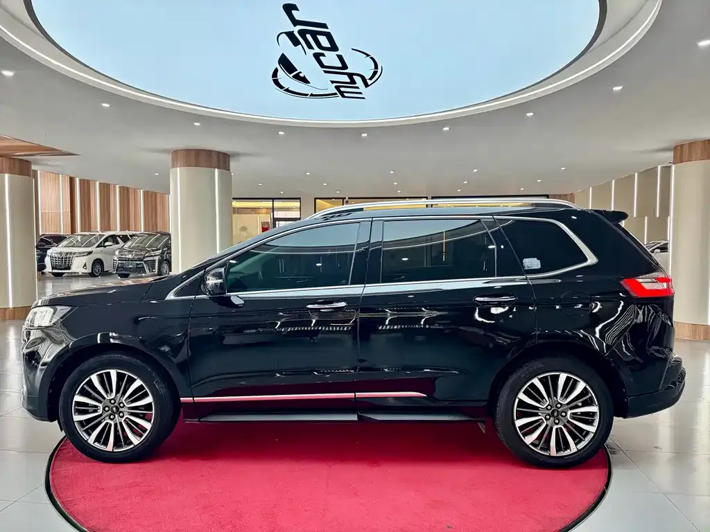 Ford Edge — фото 8