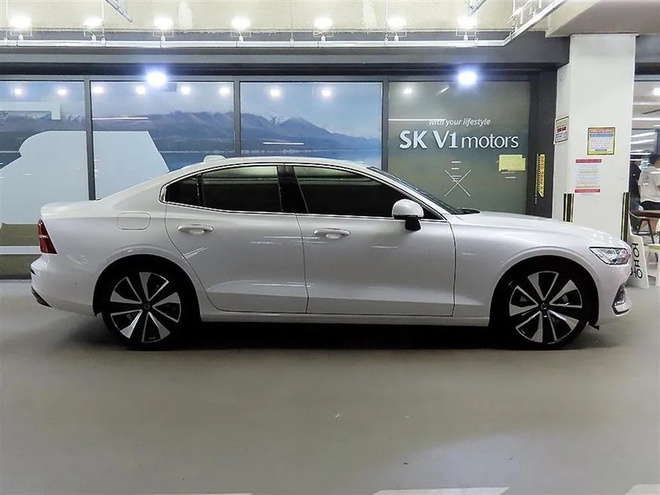 Volvo S60 — фото 10