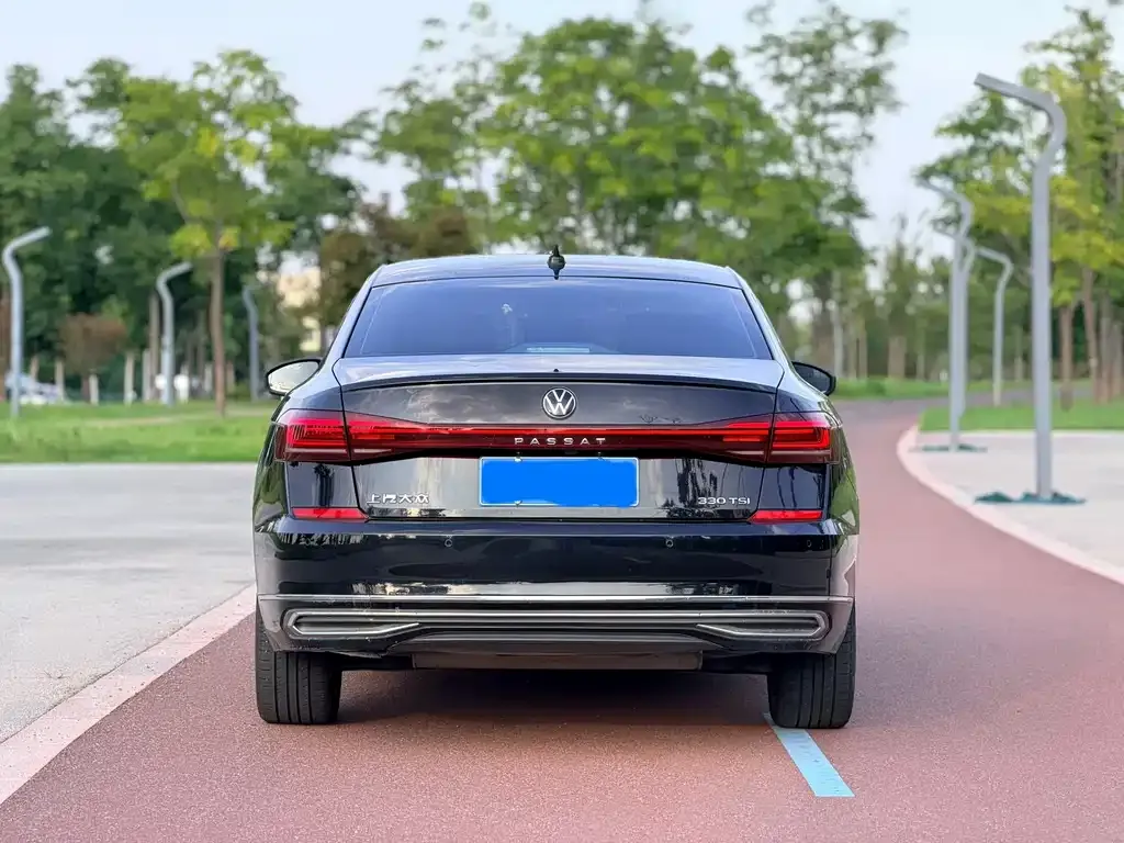 Volkswagen Passat — фото 3