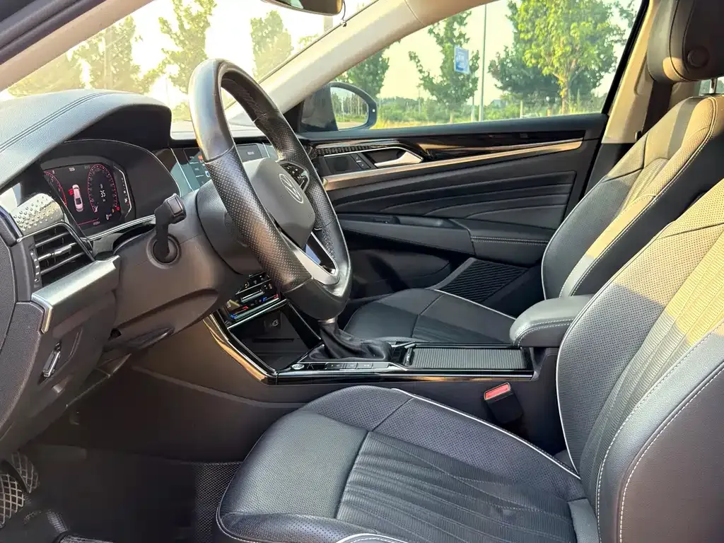 Volkswagen Passat — фото 8