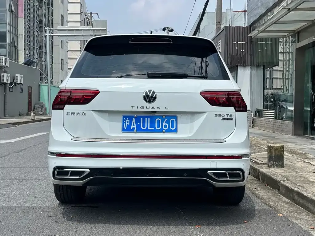 Volkswagen Tiguan L — фото 7