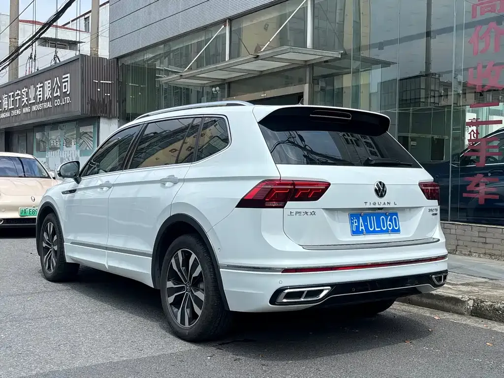 Volkswagen Tiguan L — фото 9