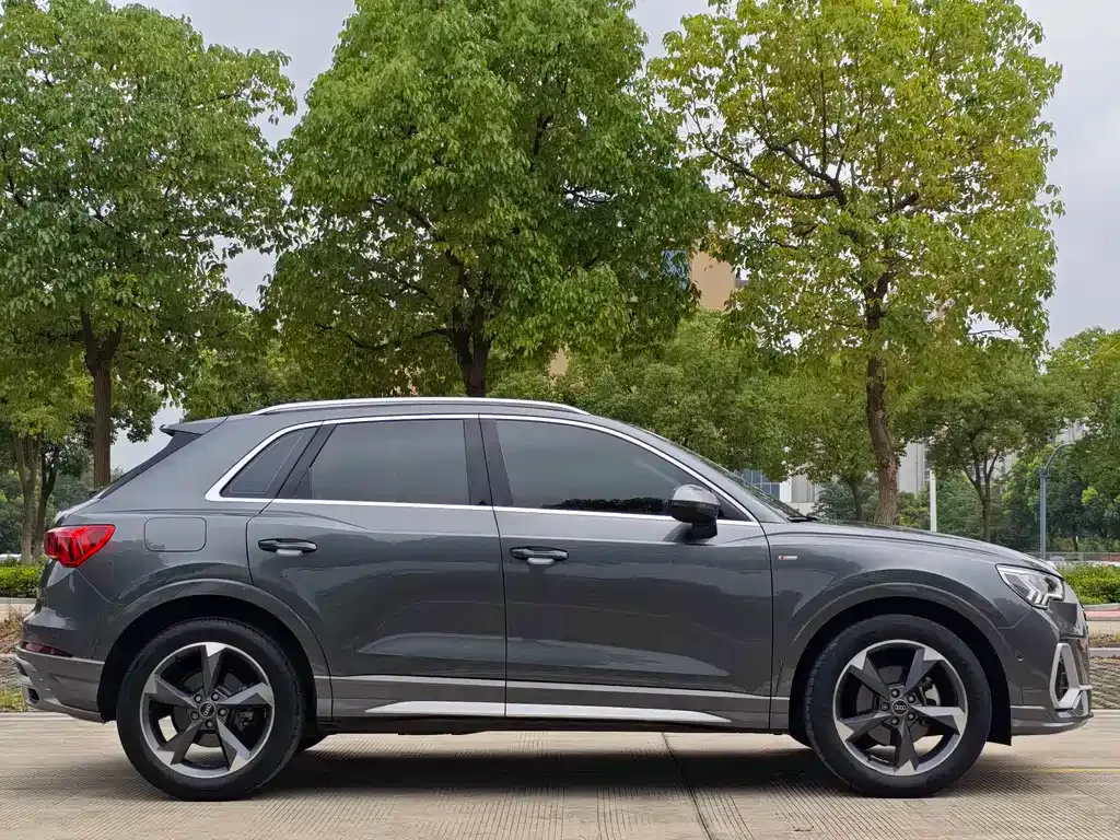 Audi Q3 — фото 6