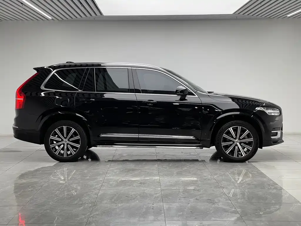 Volvo XC90 — фото 5