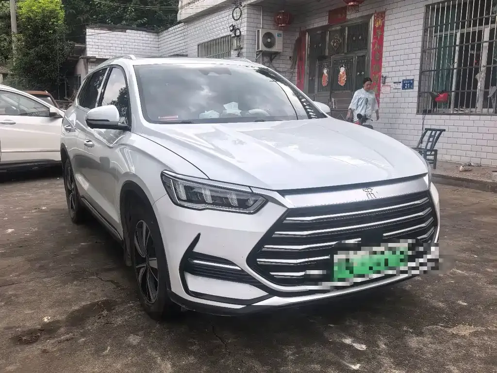 BYD PLUS New Energy — фото 10