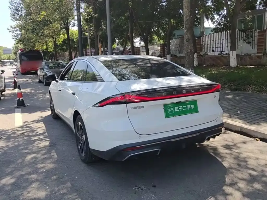 Geely Galaxy L6 2024 из CN, фото 4