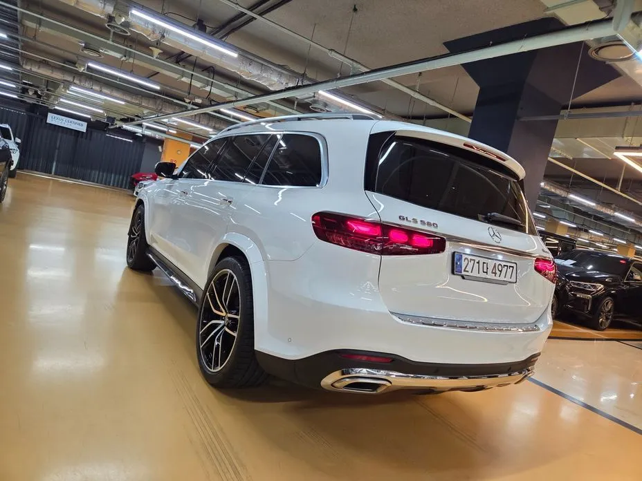 Mercedes-Benz GLS-Class — фото 7