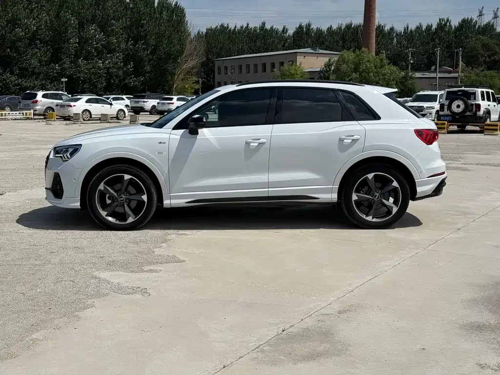 Audi Q3 — фото 6