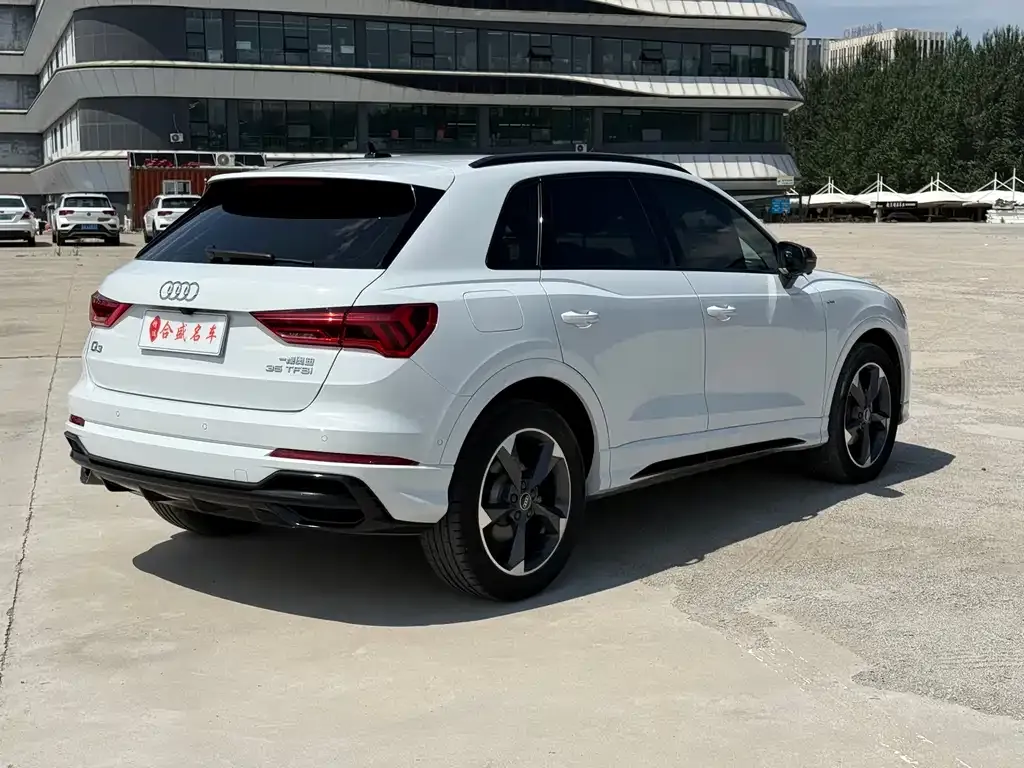Audi Q3 — фото 9