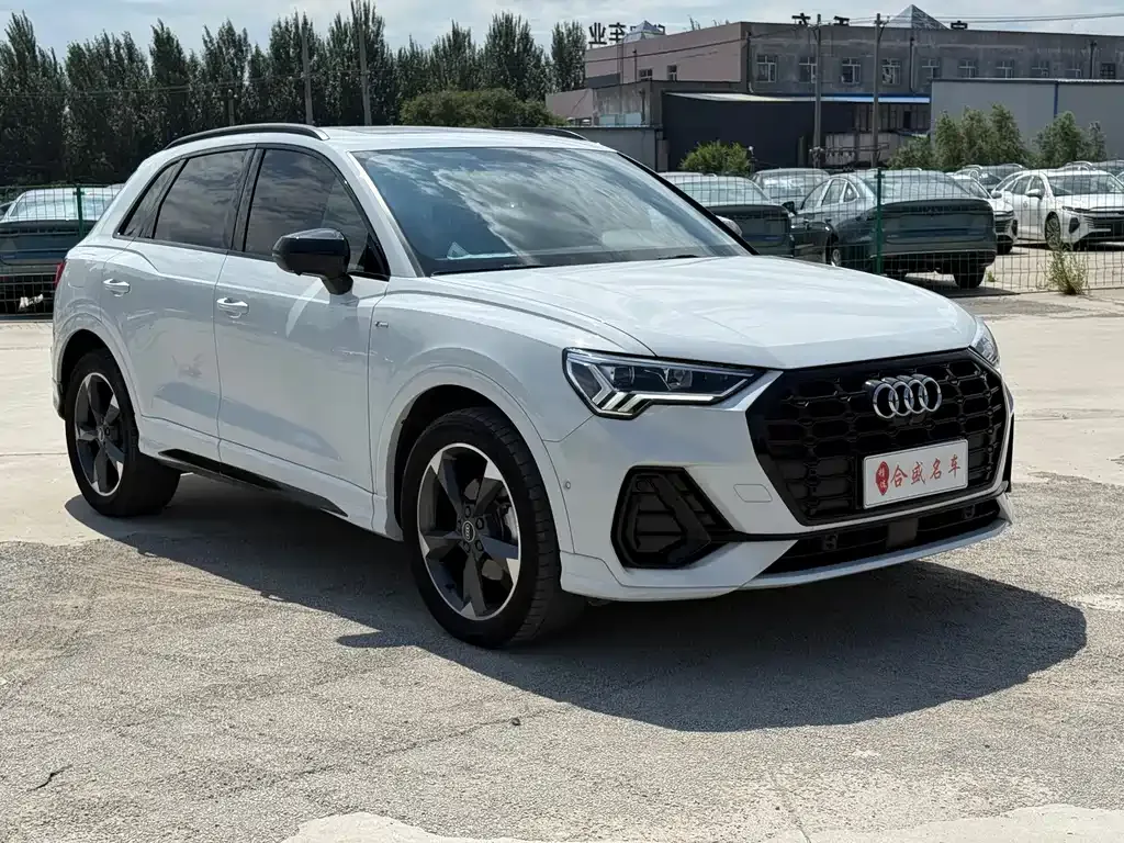 Audi Q3 — фото 10