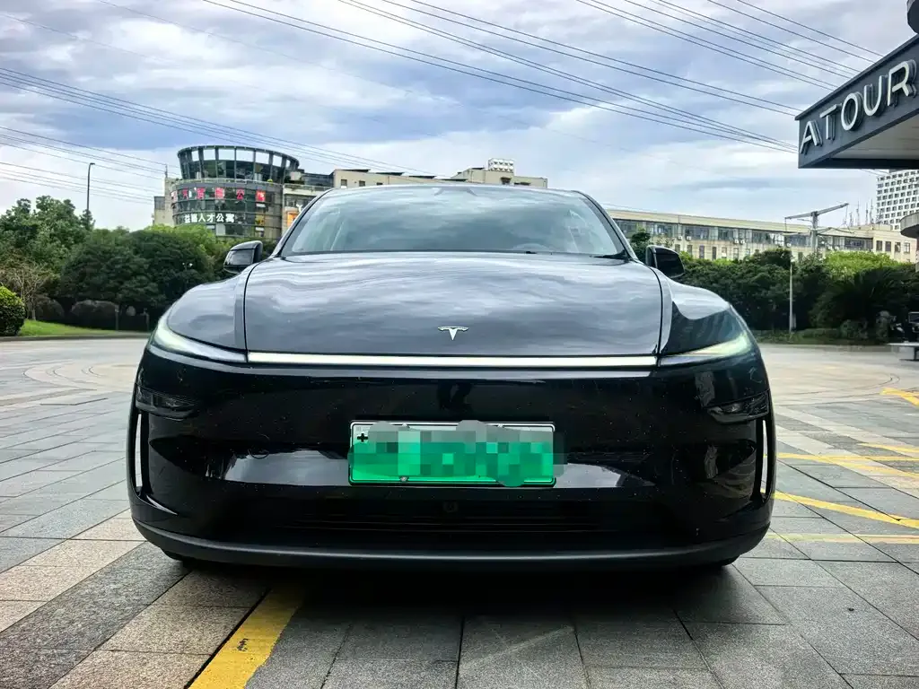 Tesla Model Y — фото 7
