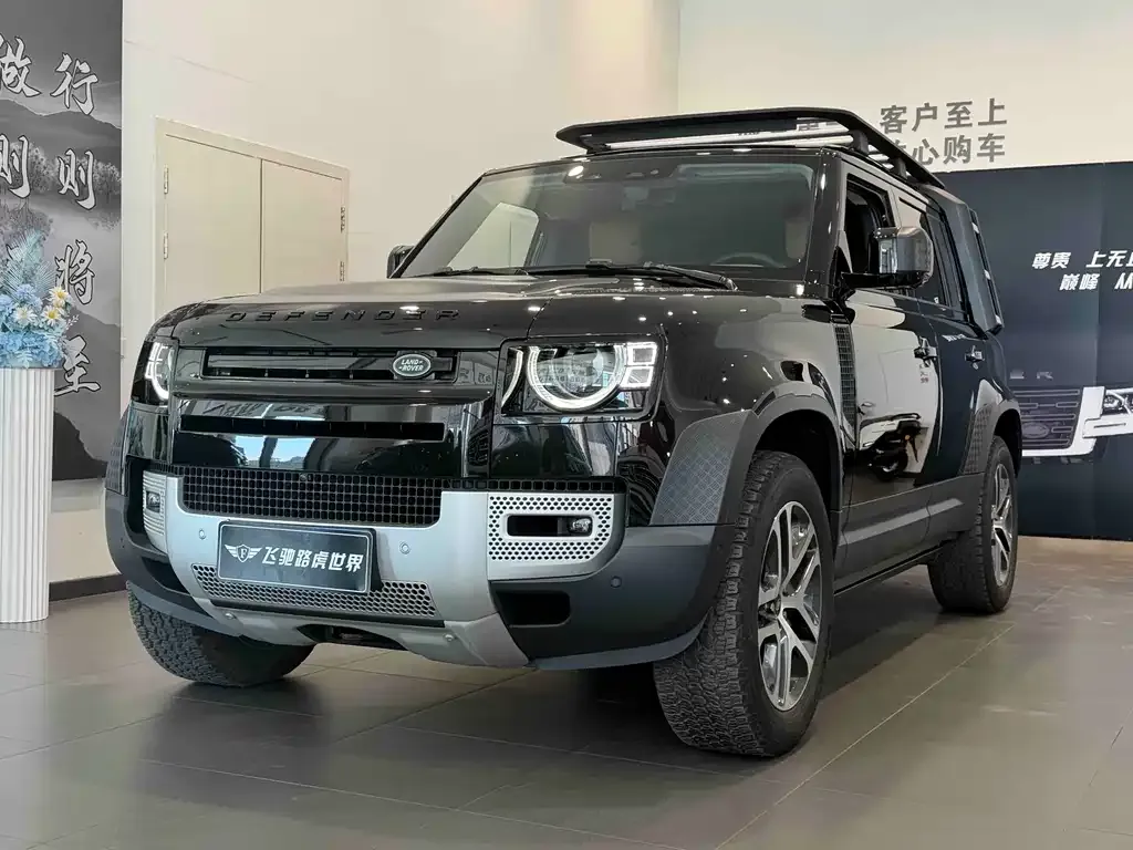 Land Rover Defender — фото 1