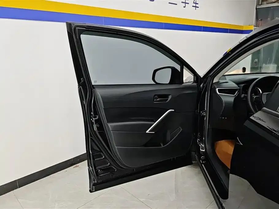 Toyota Corolla Cross — фото 3