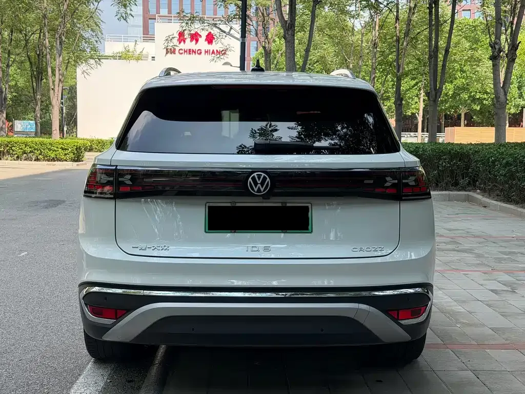 Volkswagen ID.6 Crozz — фото 10