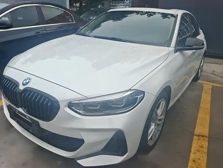 BMW 1 Series — фото 1