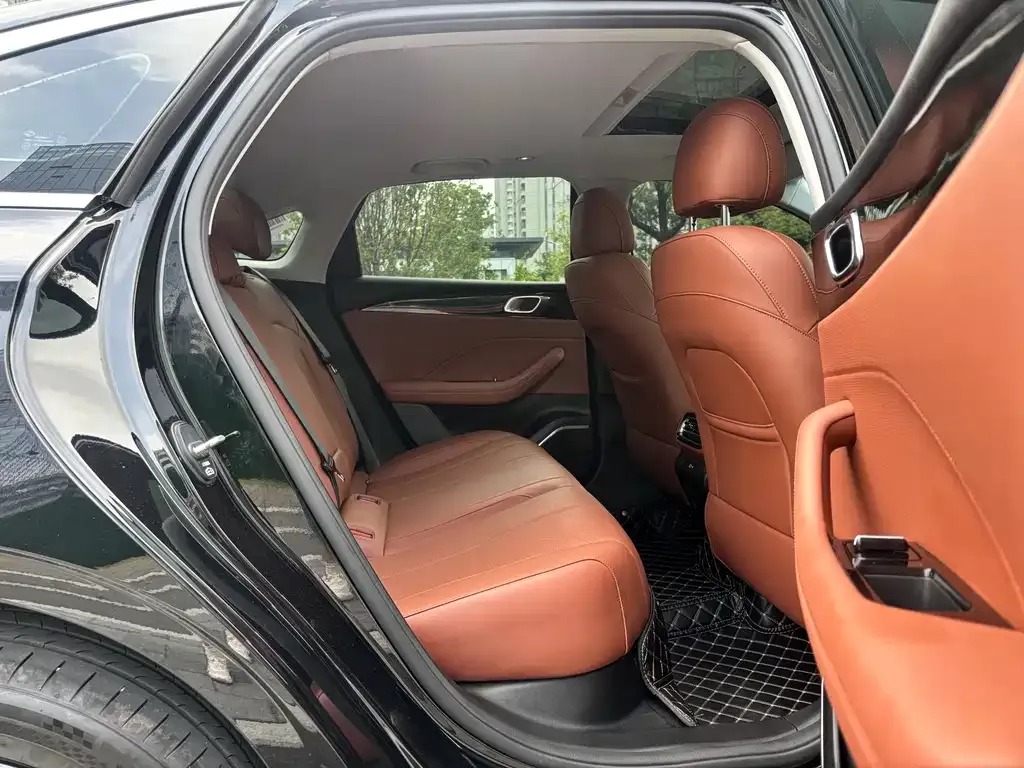 Geely Emgrand 2026 из CN, фото 9
