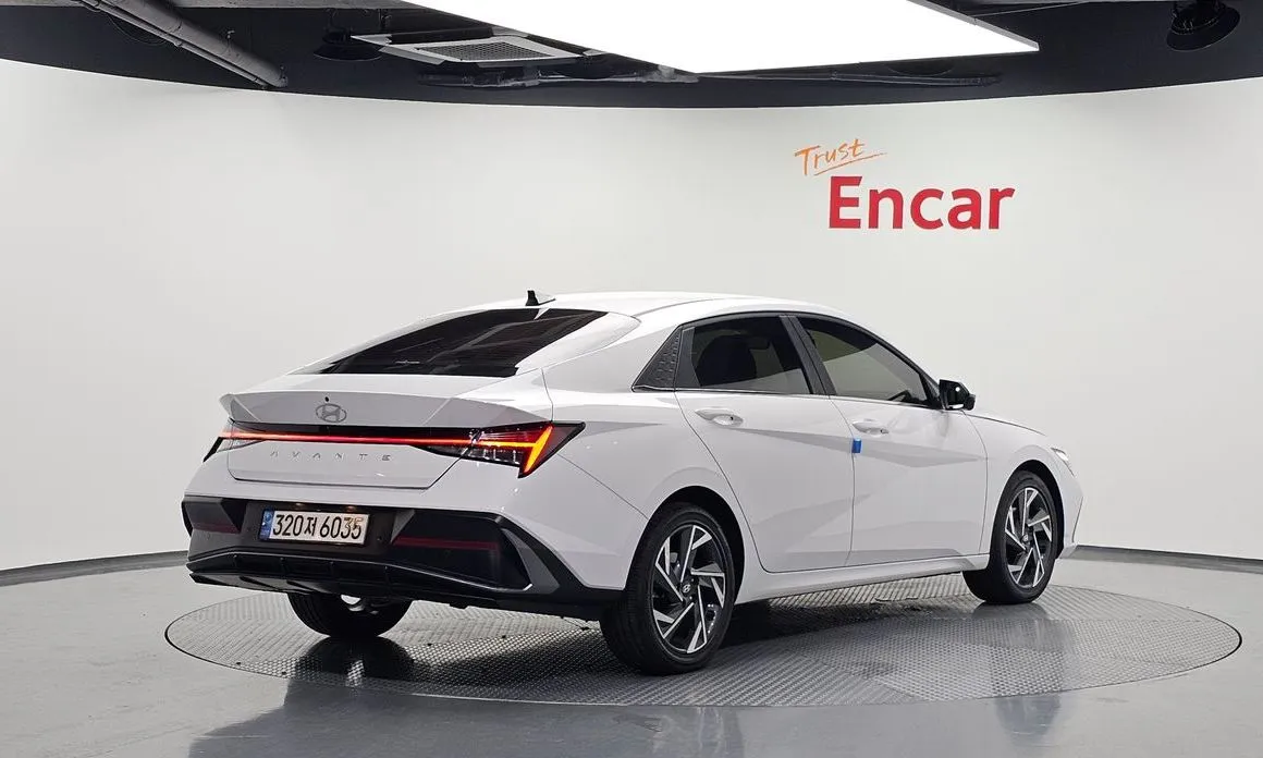 Hyundai AVANTE — фото 2