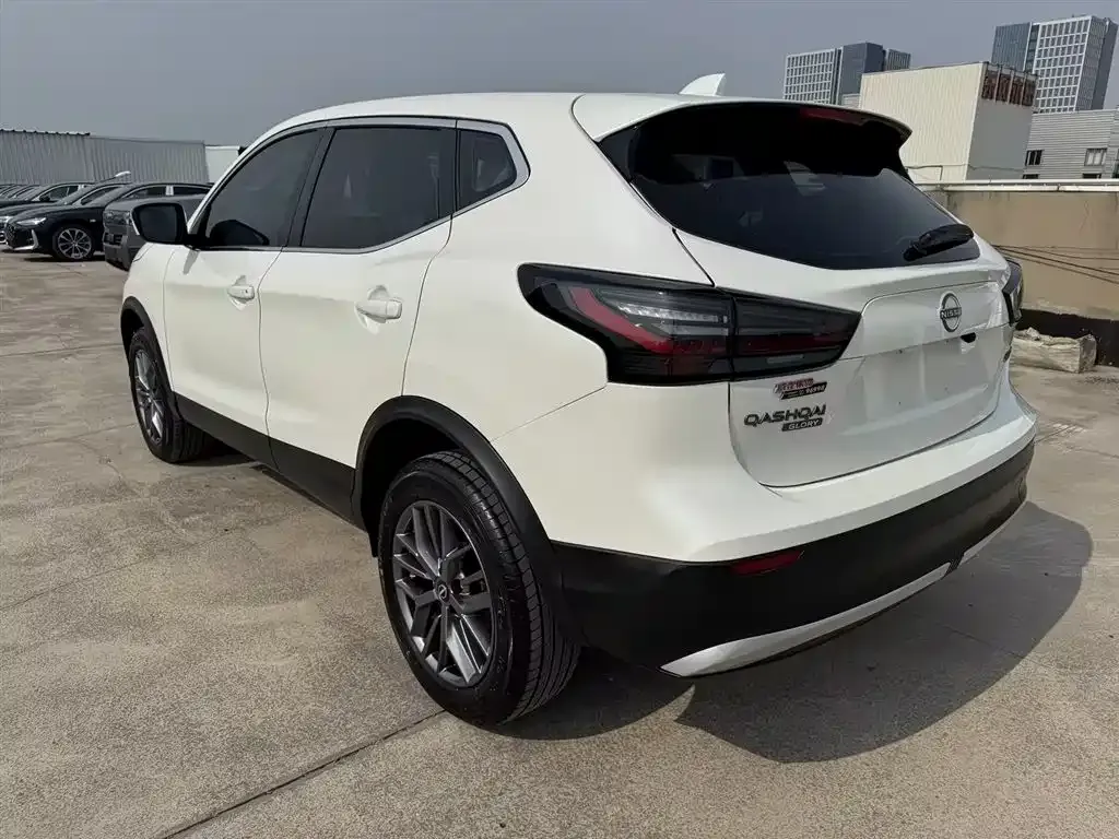 Nissan Qashqai — фото 6