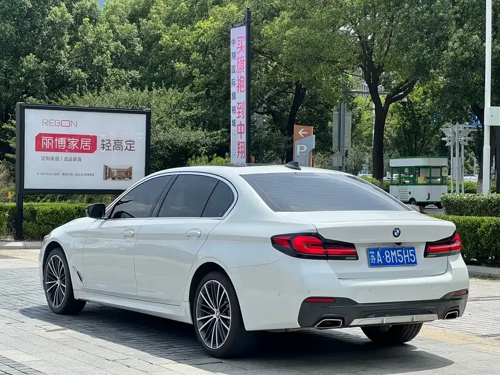 BMW 5 Series — фото 10