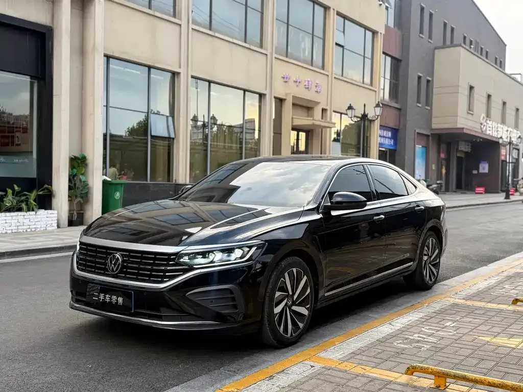 Volkswagen Passat — фото 1