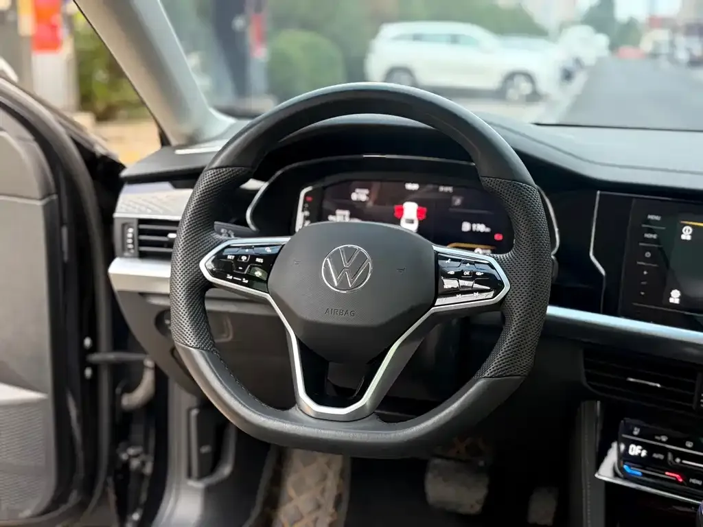 Volkswagen Passat — фото 6