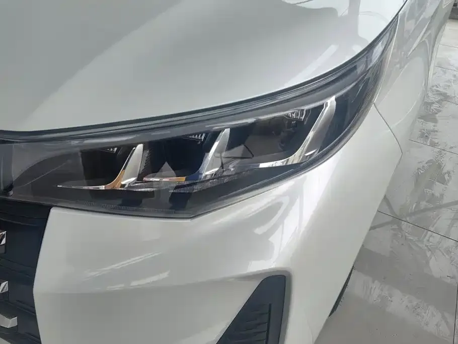 GAC Motor Trumpchi M6 — фото 9
