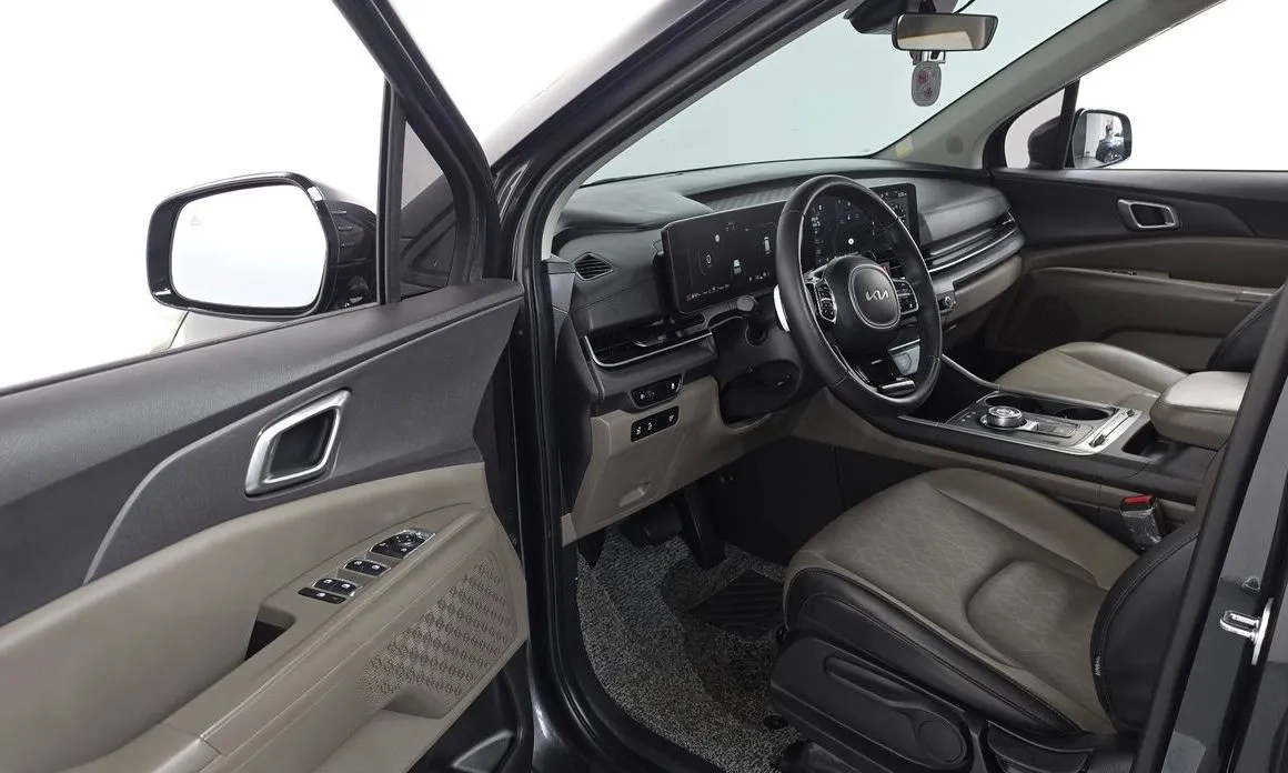 Kia Carnival — фото 10