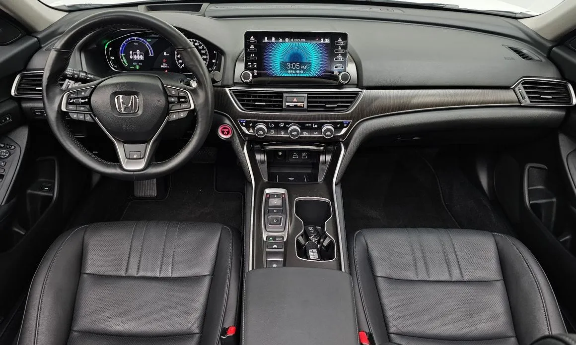 Honda Accord — фото 9