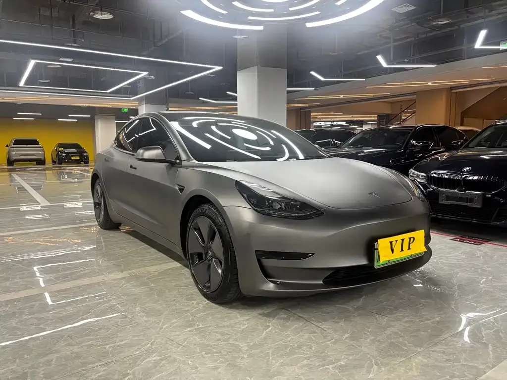 Tesla Model 3 — фото 10