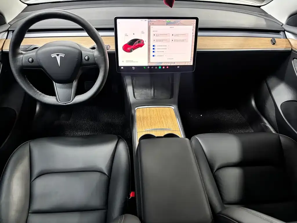 Tesla Model 3 — фото 3