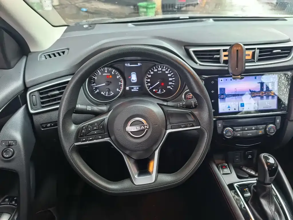 Nissan Qashqai — фото 2