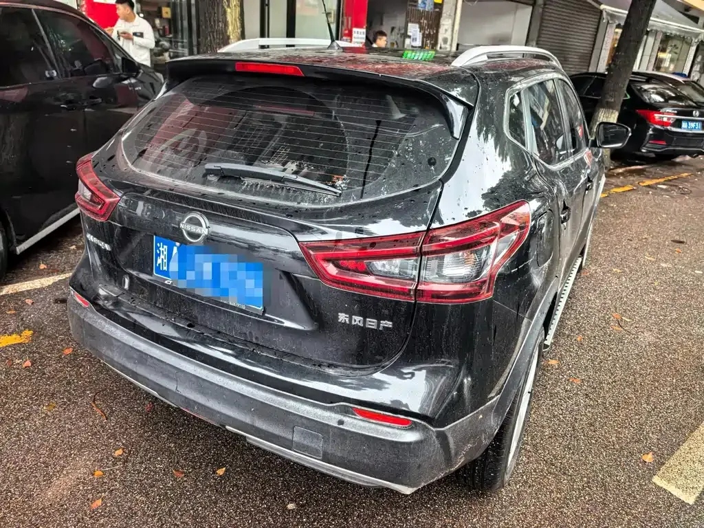 Nissan Qashqai — фото 9