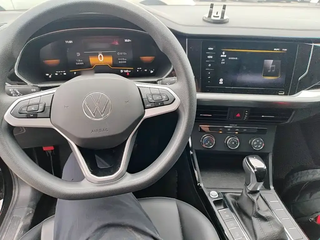 Volkswagen Passat — фото 6