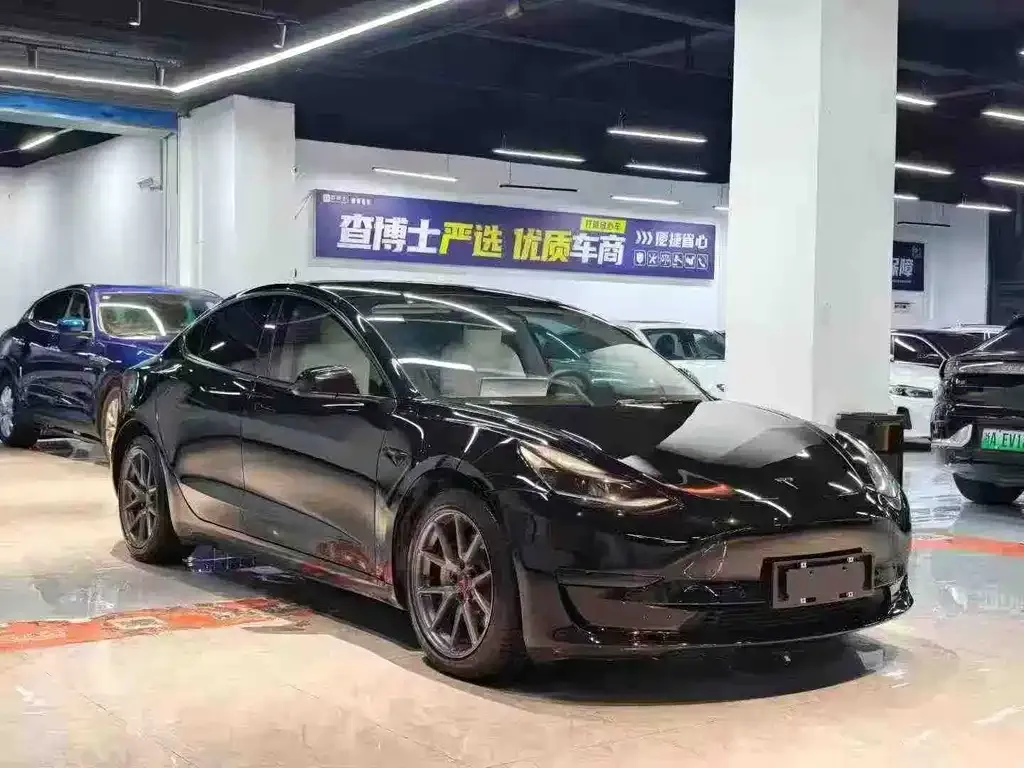 Tesla Model 3 — фото 4