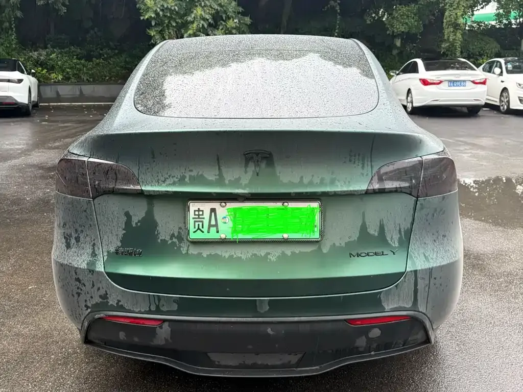 Tesla Model Y — фото 7
