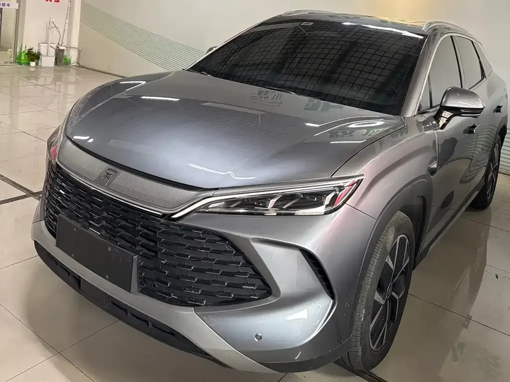 BYD L DM-i — фото 1