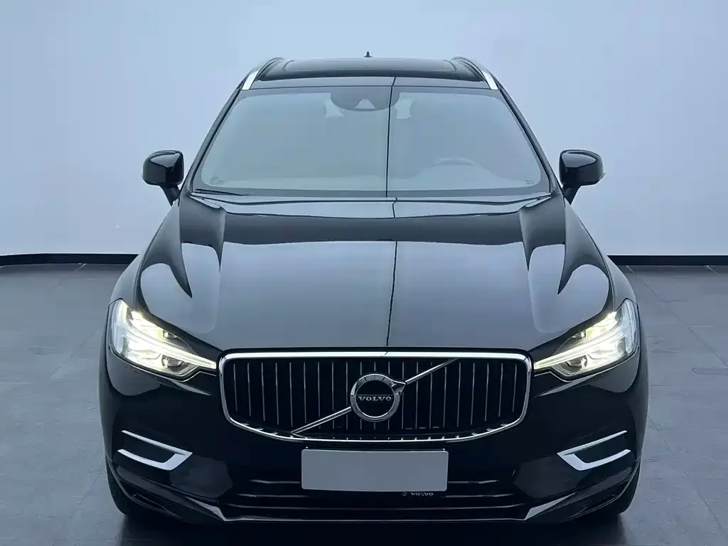 Volvo XC60 — фото 2