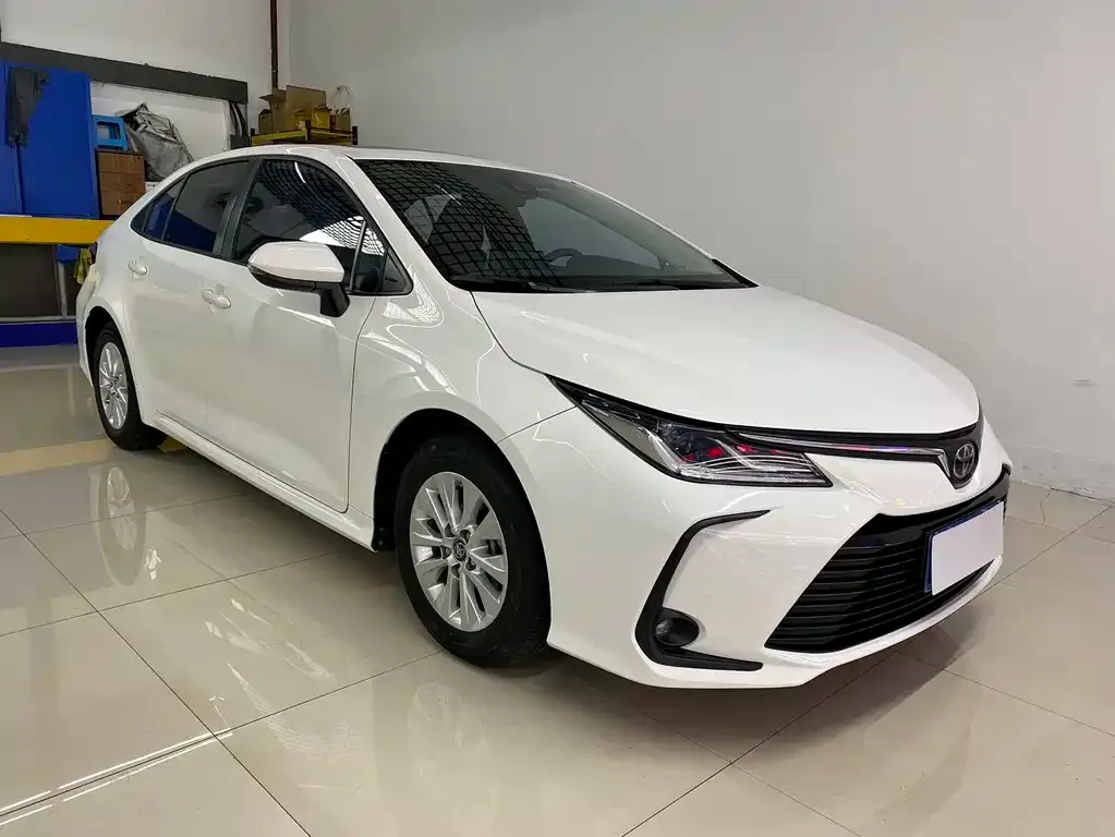 Toyota Corolla — фото 4