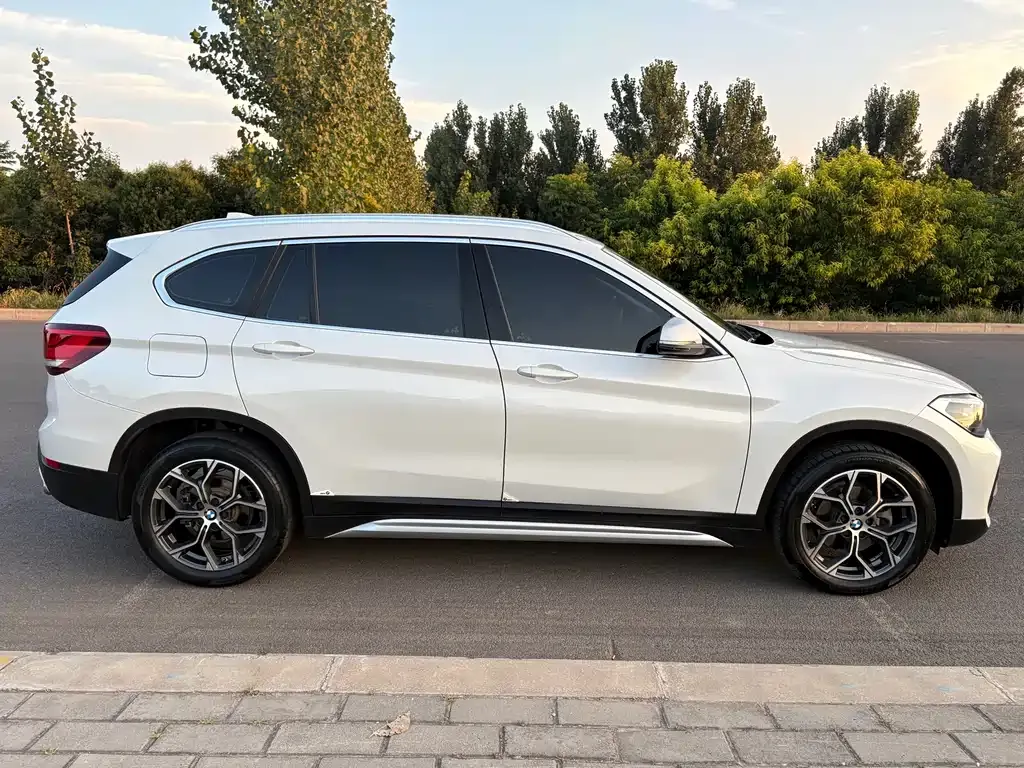 BMW X1 — фото 9