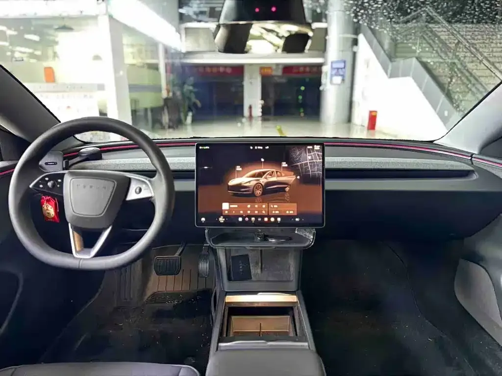 Tesla Model 3 — фото 7