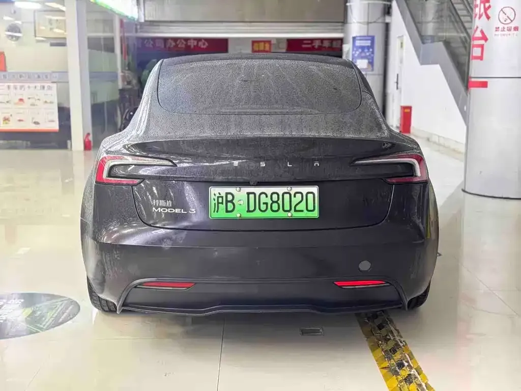 Tesla Model 3 — фото 5