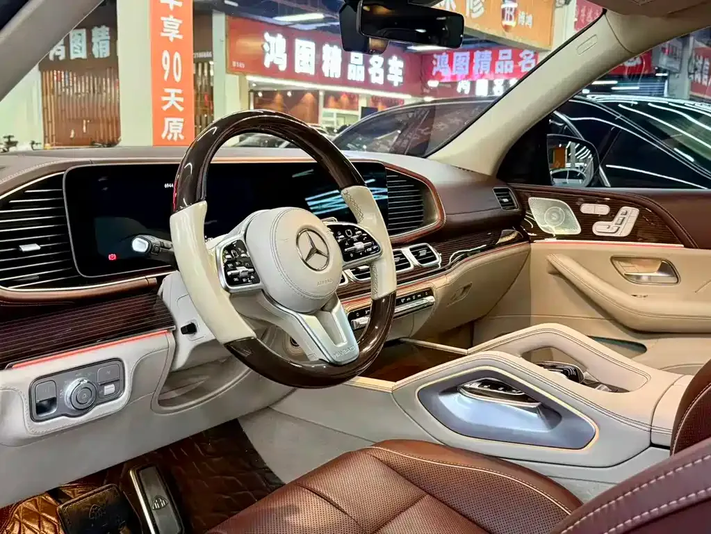 Mercedes-Benz GLS — фото 10