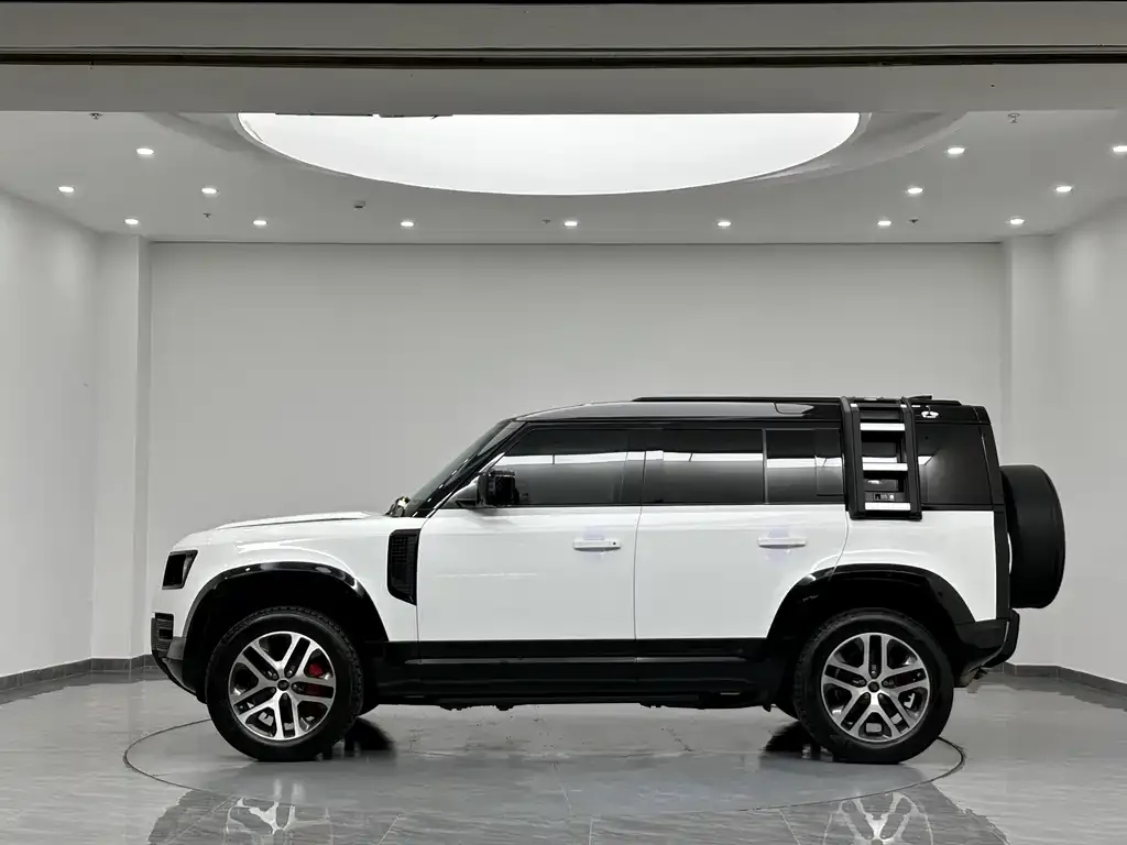 Land Rover Defender — фото 7