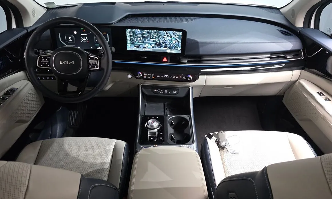 Kia Carnival — фото 9