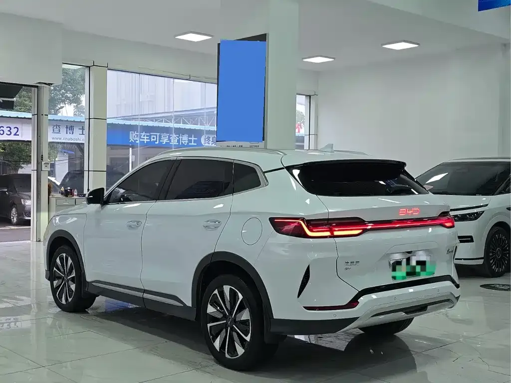 BYD PLUS New Energy — фото 6